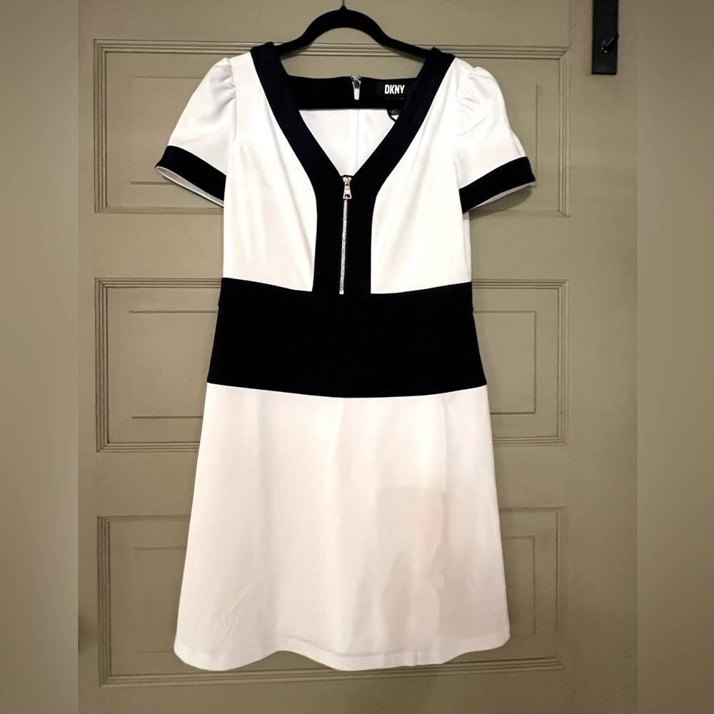 NWT DKNY 8 Dress Color Block Navy Blue white short sleeve Dress zip front beach